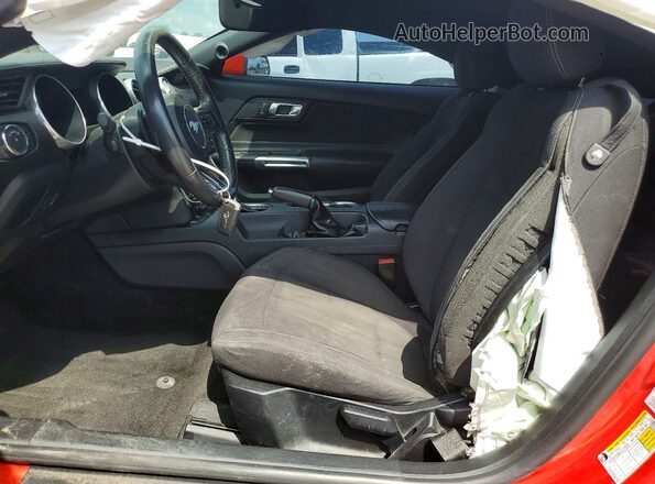 1FA6P8TH4J5137409 2018 FORD MUSTANG Red Widok wnętrza z przodu