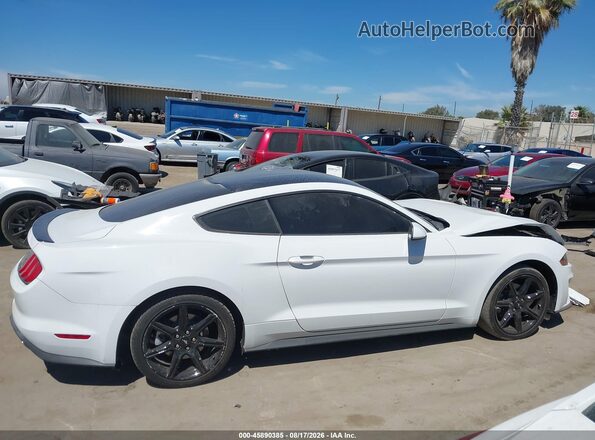 1FA6P8TH4J5173875 2018 FORD MUSTANG Белый Вид задней части салона