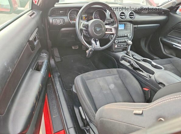 1FA6P8TH4L5118085 2020 FORD MUSTANG Red Vista del salpicadero