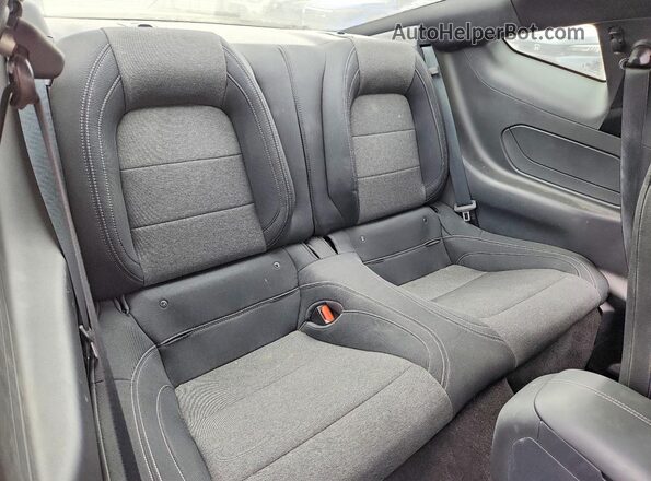 1FA6P8TH4S5104489 2025 FORD MUSTANG Red Vista de los asientos traseros