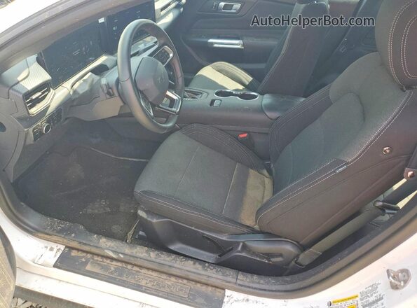 1FA6P8TH4S5113936 2025 FORD MUSTANG White წინა სალონის ხედი