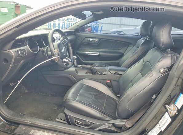 1FA6P8TH5H5230241 2017 FORD MUSTANG Black წინა სალონის ხედი