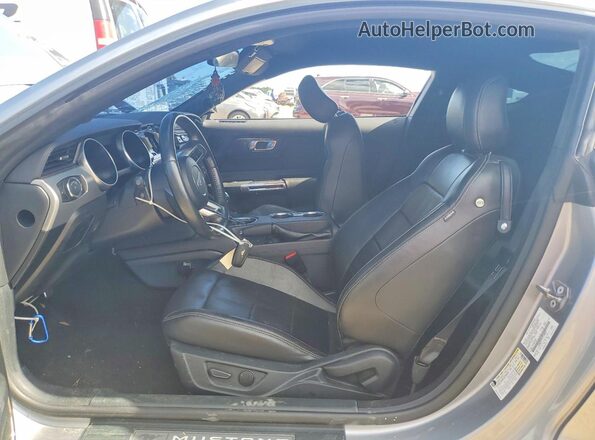 1FA6P8TH5P5108669 2023 FORD MUSTANG Серебряный Вид салона спереди