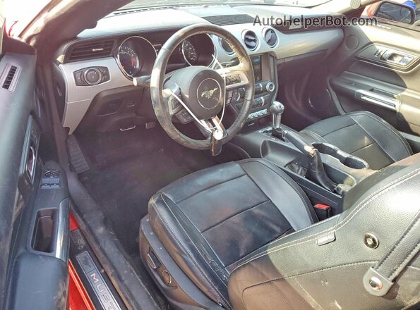 1FA6P8TH6H5282364 2017 FORD MUSTANG Красный Вид панели приборов