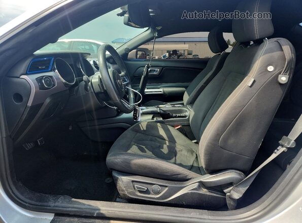 1FA6P8TH8H5269941 2017 FORD MUSTANG Silver Front interior view