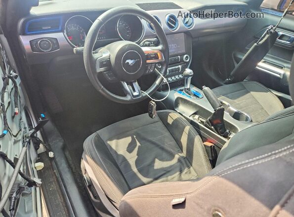 1FA6P8TH8H5269941 2017 FORD MUSTANG Silver Dashboard view