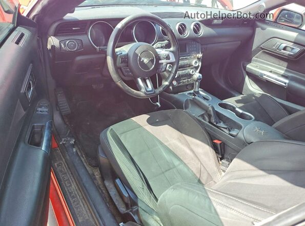 1FA6P8TH8J5120743 2018 FORD MUSTANG Red Вид панелі приладів