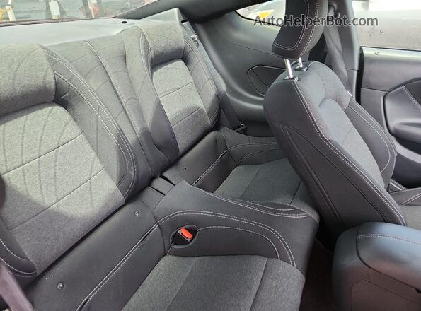 1FA6P8TH8R5130149 2024 FORD MUSTANG Red Vista de los asientos traseros