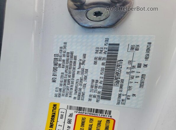 1FA6P8TH9S5129176 2025 FORD MUSTANG White Vista del compartimento del motor