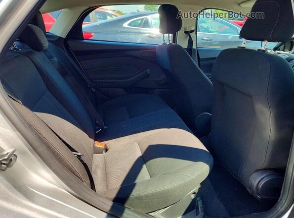1FADP3E20HL307192 2017 FORD FOCUS Silver Vista de los asientos traseros