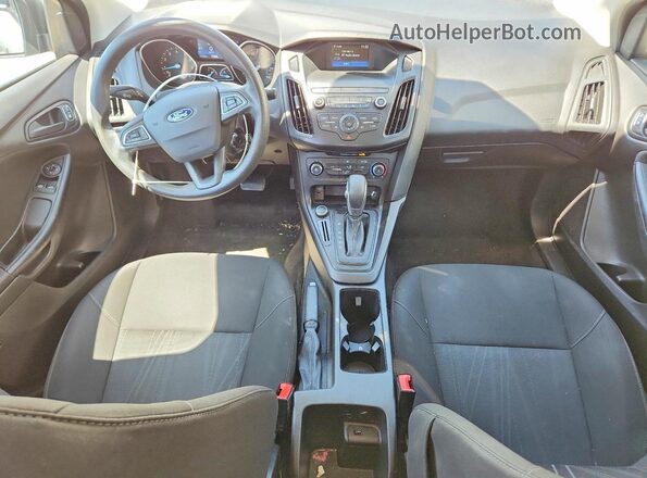 1FADP3E21JL223114 2018 FORD FOCUS Серебряный Вид панели приборов