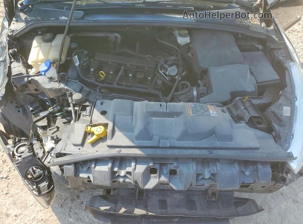 1FADP3E22JL213983 2018 FORD FOCUS Черный Вид задней части салона