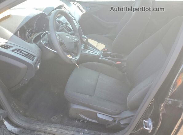 1FADP3E22JL213983 2018 FORD FOCUS Черный Вид салона спереди