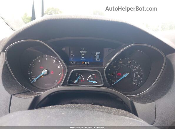 1FADP3E24JL220188 2018 FORD FOCUS Gray Widok tylnych siedzeń