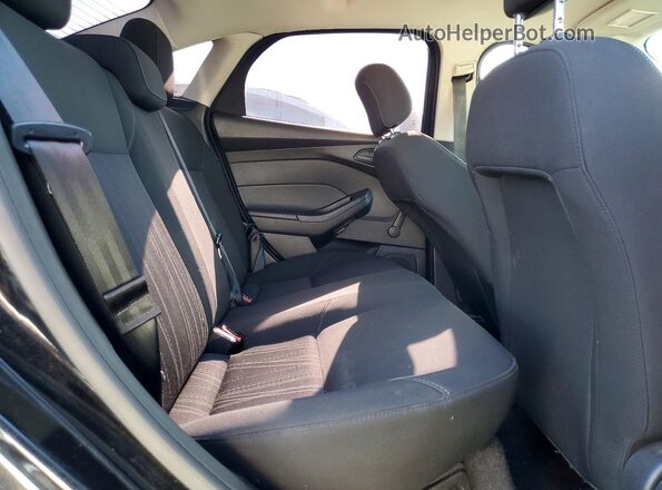 1FADP3E25GL362333 2016 FORD FOCUS Black Rear seats view