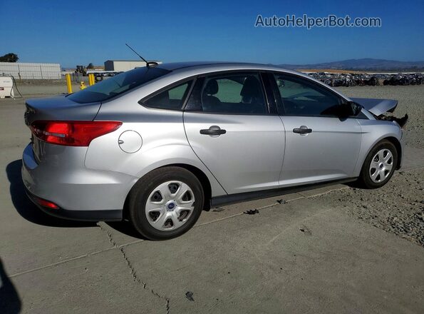 1FADP3E25JL288046 2018 FORD FOCUS Silver Задня права чверть