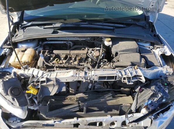 1FADP3E25JL288046 2018 FORD FOCUS Silver Вид задньої частини салону