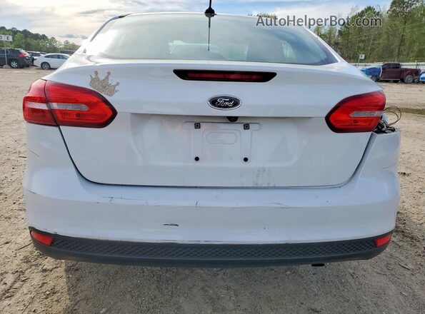 1FADP3E26GL325646 2016 FORD FOCUS White უკანა ხედი