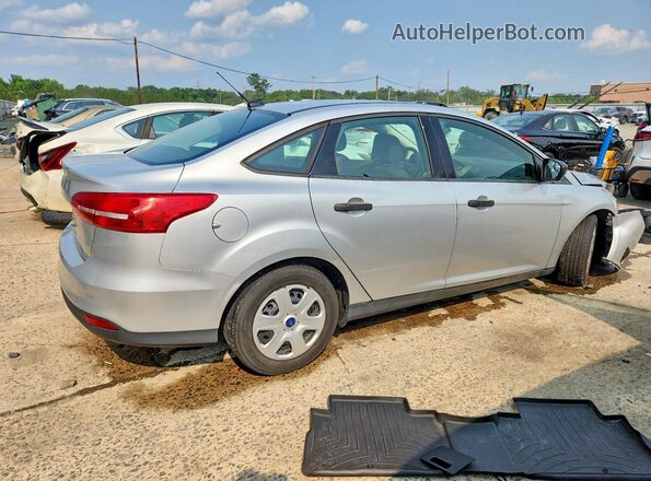 1FADP3E26HL335675 2017 FORD FOCUS Silver Задня права чверть