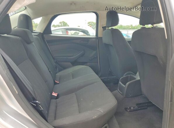 1FADP3E27GL355416 2016 FORD FOCUS Серебряный Вид задних сидений