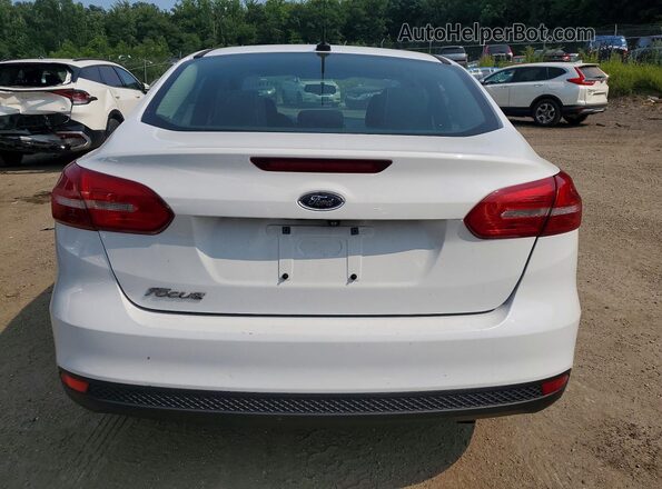 1FADP3E27GL402847 2016 FORD FOCUS White Rear view