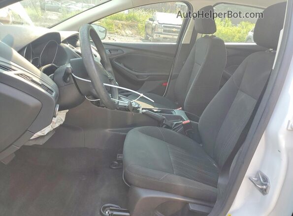 1FADP3E27GL402847 2016 FORD FOCUS White Front interior view