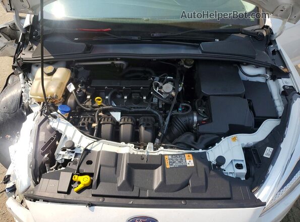 1FADP3E27GL402847 2016 FORD FOCUS White Rear interior view