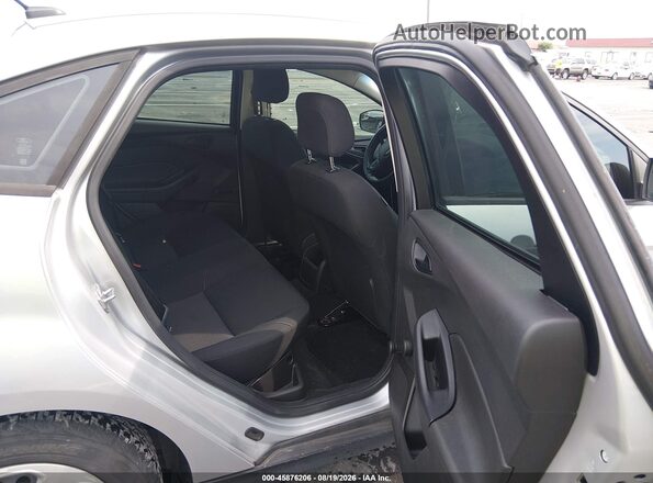 1FADP3E28GL366019 2016 FORD FOCUS Silver VIN կոդի պիտակի տեսք