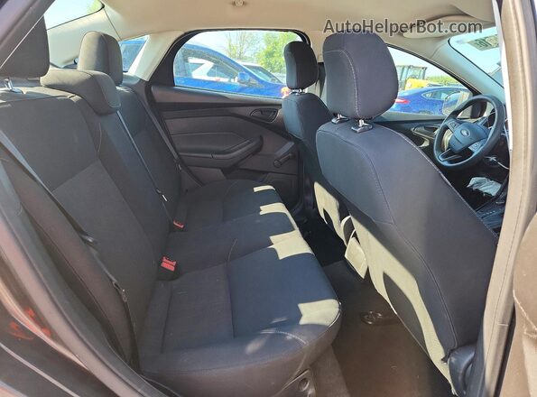 1FADP3E2XGL361596 2016 FORD FOCUS Charcoal Widok tylnych siedzeń