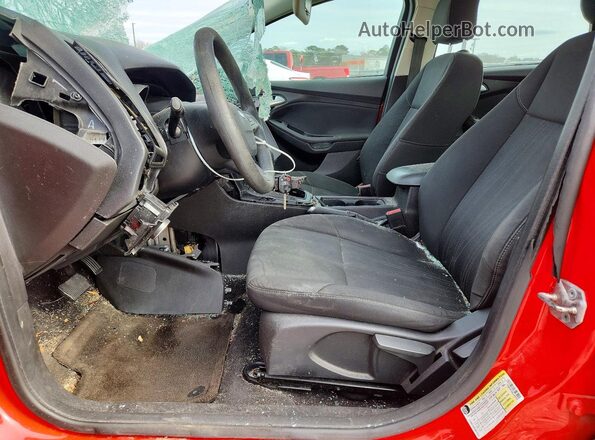 1FADP3F20GL338228 2016 FORD FOCUS Red Սալոնի դիմացի տեսք
