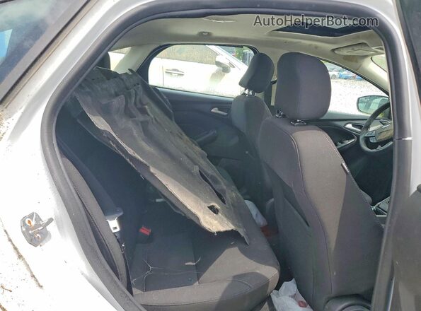 1FADP3F20GL347981 2016 FORD FOCUS White Widok tylnych siedzeń