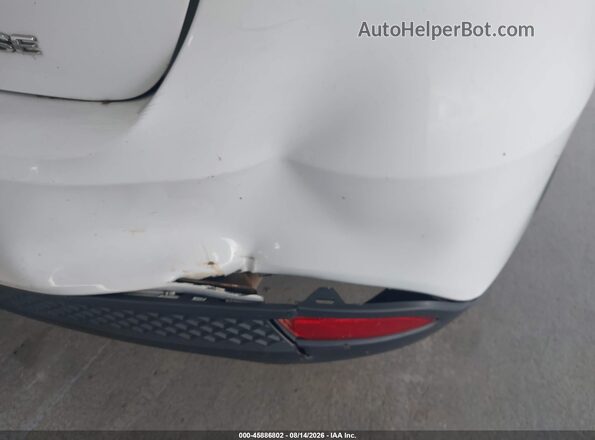 1FADP3F20HL246439 2017 FORD FOCUS White Դիմացի տեսք
