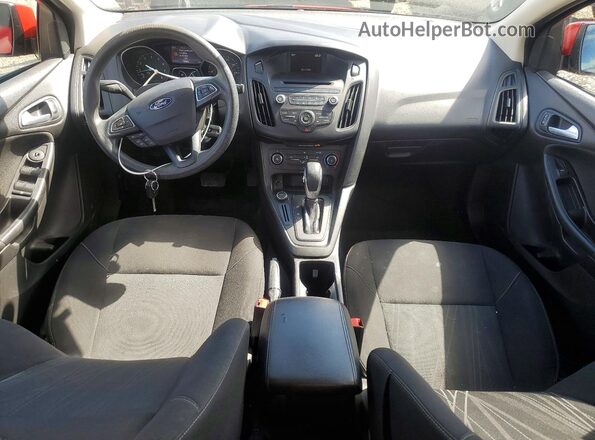 1FADP3F20HL331491 2017 FORD FOCUS Красный Вид панели приборов
