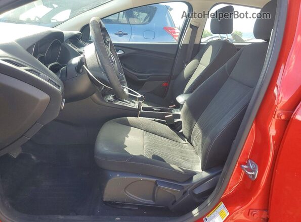 1FADP3F20HL331491 2017 FORD FOCUS Красный Вид салона спереди