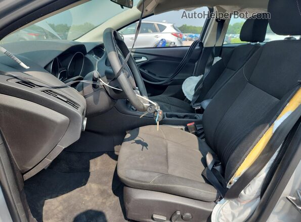 1FADP3F21GL200858 2016 FORD FOCUS Silver Սալոնի դիմացի տեսք