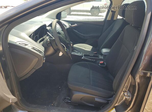 1FADP3F21JL265362 2018 FORD FOCUS Серый Вид салона спереди