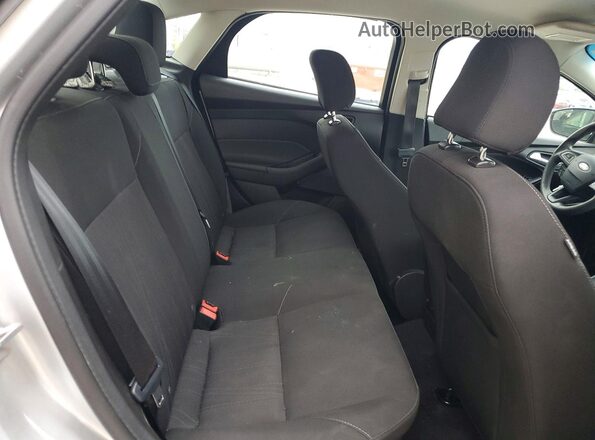 1FADP3F22GL373689 2016 FORD FOCUS Silver უკანა სავარძლების ხედი