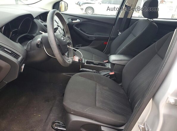1FADP3F22GL373689 2016 FORD FOCUS Silver წინა სალონის ხედი