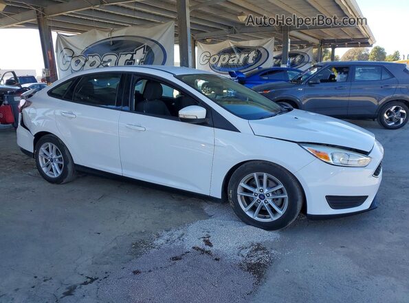 1FADP3F22HL315888 2017 FORD FOCUS White Dashboard view