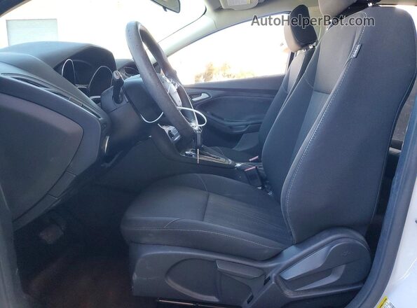 1FADP3F22HL315888 2017 FORD FOCUS White 360 interior view