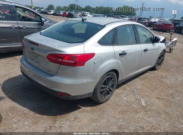 1FADP3F22JL224898 2018 FORD FOCUS Silver Задня права чверть