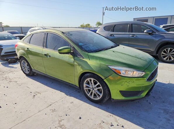 1FADP3F22JL240258 2018 FORD FOCUS Green Front right