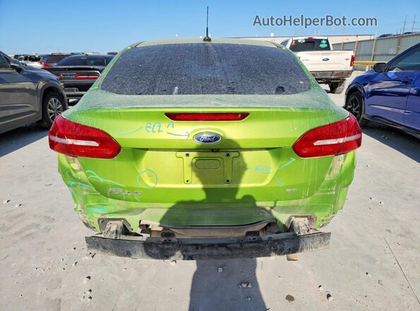 1FADP3F22JL240258 2018 FORD FOCUS Green Rear view
