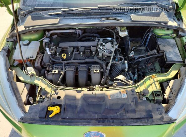 1FADP3F22JL240258 2018 FORD FOCUS Green Rear interior view