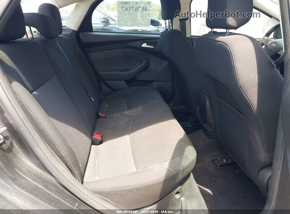 1FADP3F22JL257688 2018 FORD FOCUS Gray Widok naklejki z numerem VIN