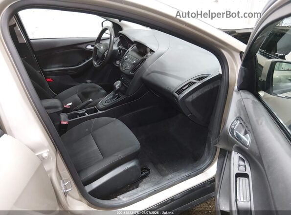 1FADP3F22JL279318 2018 FORD FOCUS Beige Front interior view