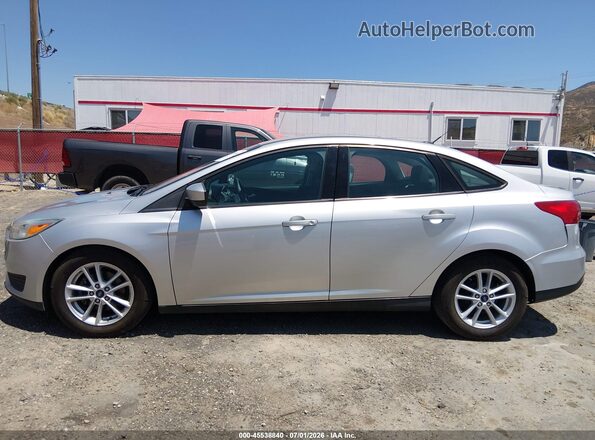 1FADP3F22JL328565 2018 FORD FOCUS Серебряный 