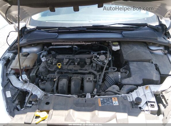 1FADP3F22JL328565 2018 FORD FOCUS Серебряный Вид сзади