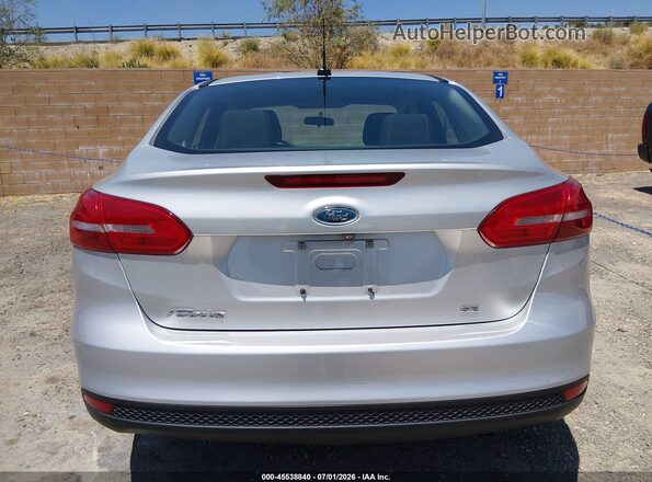 1FADP3F22JL328565 2018 FORD FOCUS Серебряный 