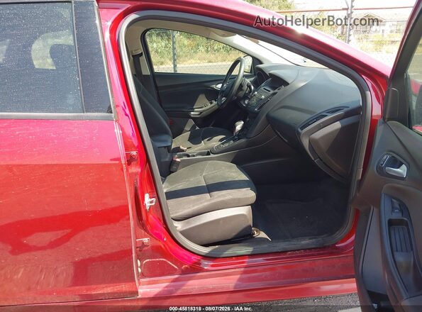 1FADP3F23GL297268 2016 FORD FOCUS Red Widok wnętrza z przodu